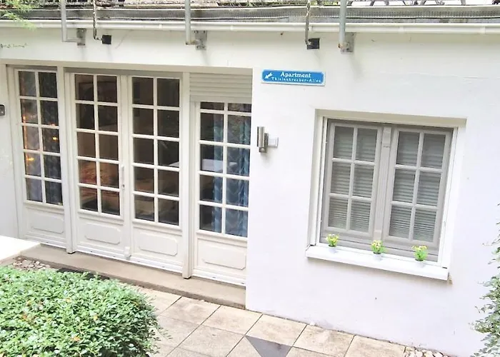Apartment In Dellbrueck Frisch Renoviert, 300 Meter Bis Zur Strassenbahn, Ruhige Lage